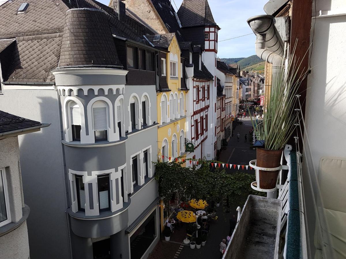 Haus Alte Metzgerei - Im Herzen Der Altstadt Zell an der Mosel Exterior foto
